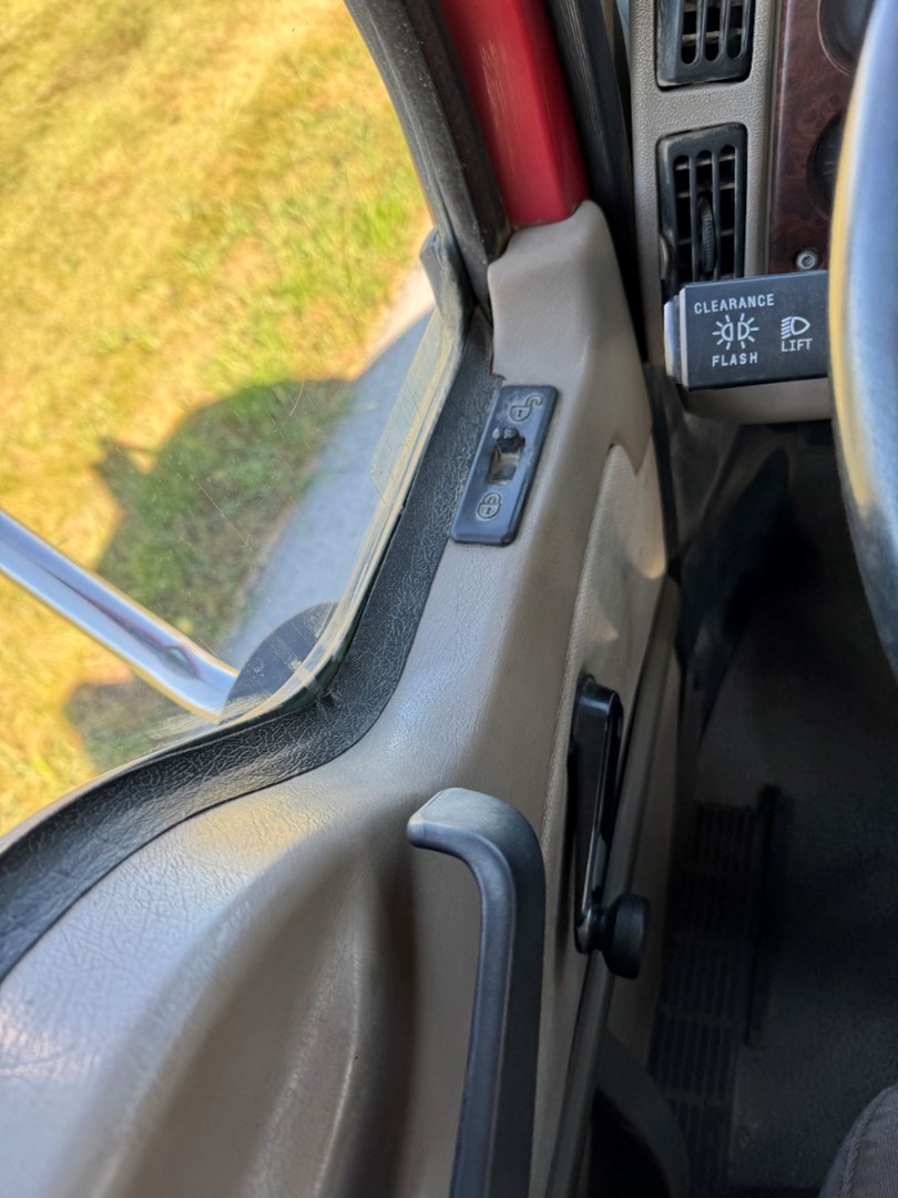 2007 MACK CXN613 - USED TRUCKS DAY CAB - image 12